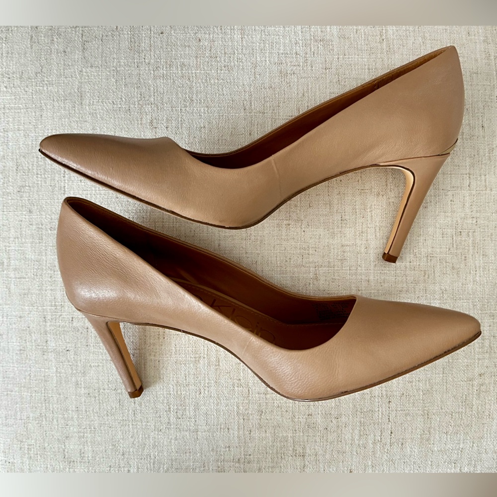 Calvin Klein Women's Kirstin Heels Business Classy Pumps - Picture 2 of 9